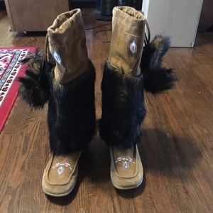 Santana Mukluks size 7.5